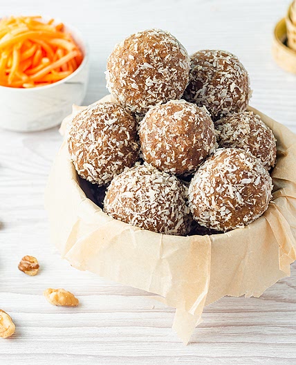 Carrot Cake Energy Balls