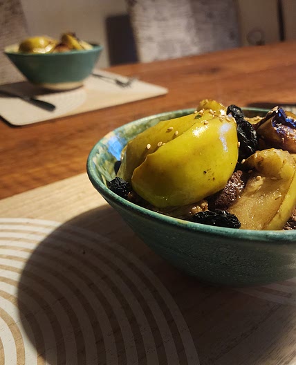Beef tagine with apple amd raisins
