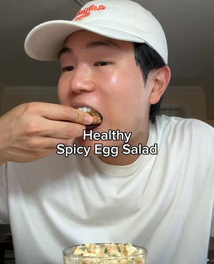 High protein + fibre, low calorie, no mayo… SPICY EGG SALAD 🌶️ Ingredients: - eggs (4) - veggies* (3/4 cup diced) - jalapeño (1-2 slices) - greek yogurt (1/3 cup) - dijon mustard (1 tsp) - sriracha (1 tbsp) - salt and pepper (as desired) * I used celery,