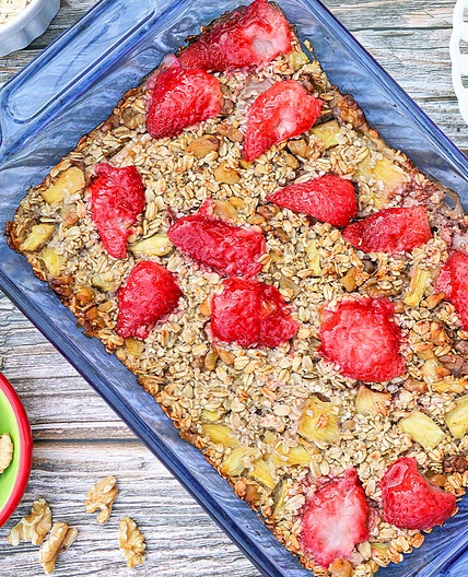 Berry Oatmeal Bake