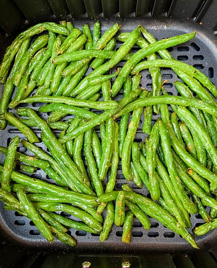 Air Fryer Garlic Roasted Green Beans