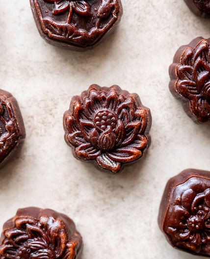 Dubai Chocolate Mooncakes