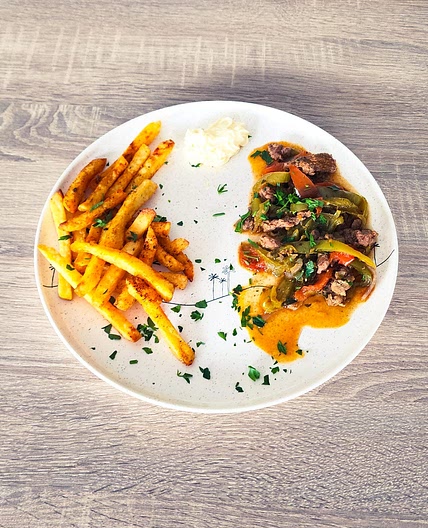 Émincés de steak lomo saltado