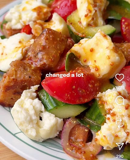Panzinella with poached halloumi