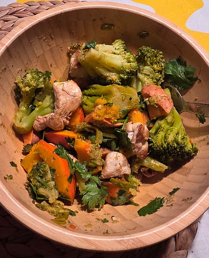 Unbekanntes Gericht mit Hähnchenbrustfilet