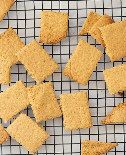 Hummus Crackers