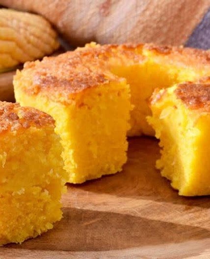 Bolo de milho com coco