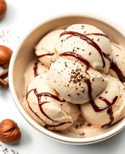 Glace à la noisette du jardin