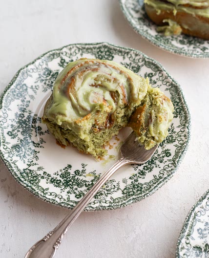 Soft & Fluffy Matcha Cinnamon Rolls