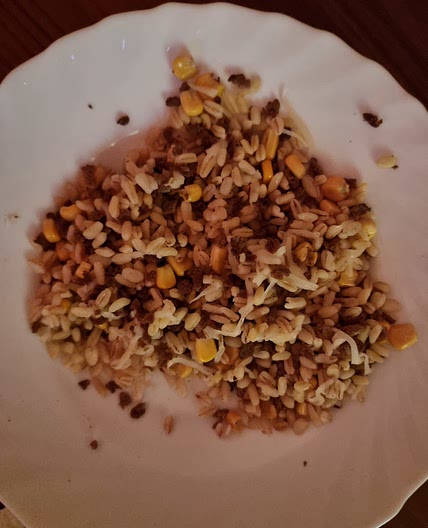 Hack mit Mais und Ebly