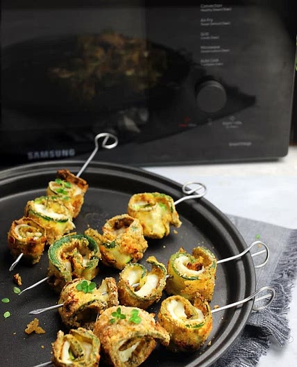 Spiedini di zucchine e formaggio al microonde
