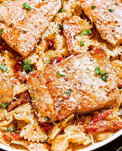 Creamy Sun-dried tomato & Salmon Pasta
