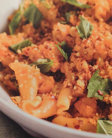 Pasta with Cauliflower, Garlic and toasted breadcrumbs