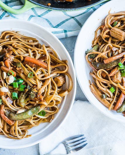 Thai Noodles With Spicy Peanut Sauce