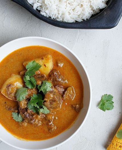 Slow cooker Massaman curry recipe