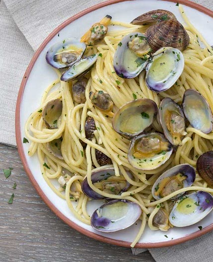 Spaghetti with clams
