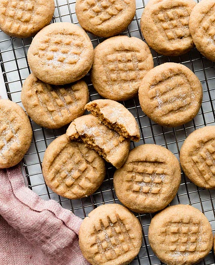 Soft & Thick Peanut Butter Cookies