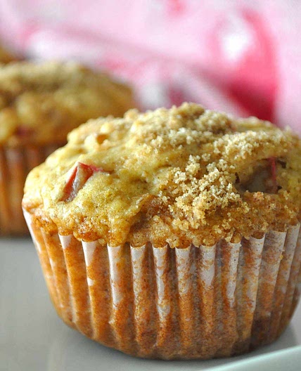Aunt Norma's Rhubarb Muffins