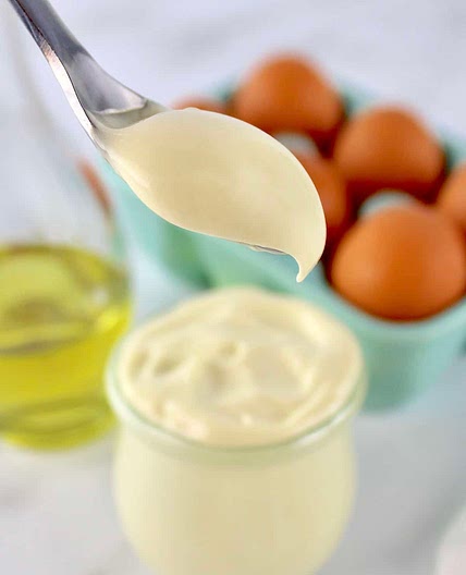 Easy Homemade Keto Mayonnaise