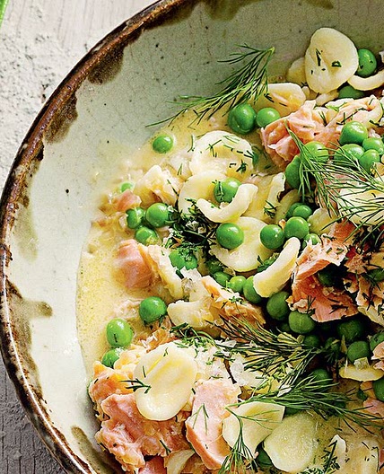 Orecchiette with hot-smoked salmon, peas and beurre blanc sauce