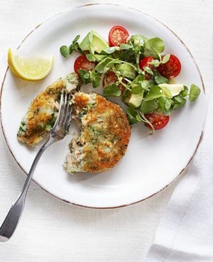 Salmon & broccoli cakes with watercress, avocado & tomato salad
