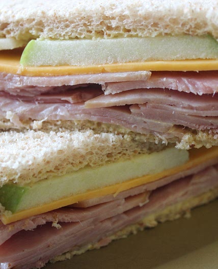 Cheddar - Apple & Ham Sandwich