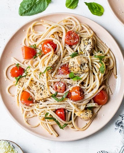 Spaghetti with Sauteed Chicken and Grape Tomatoes