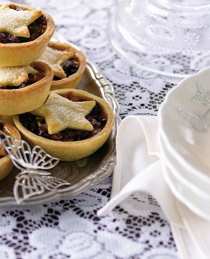 Traditional fruit mince pies