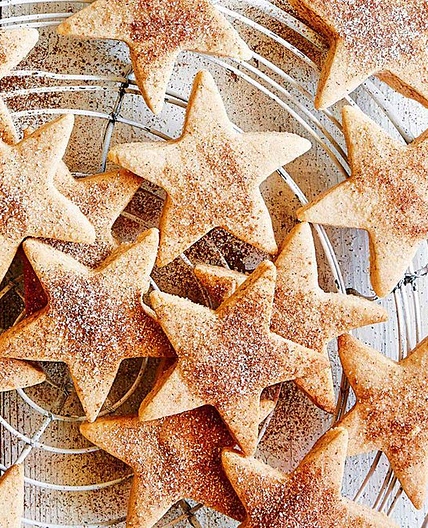 Cinnamon shortbread stars