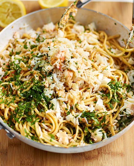 Crab linguine with chilli & parsley
