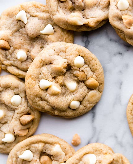 Super-Chunk White Chocolate Macadamia Nut Cookies