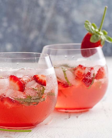 Strawberry gin and tonic recipe