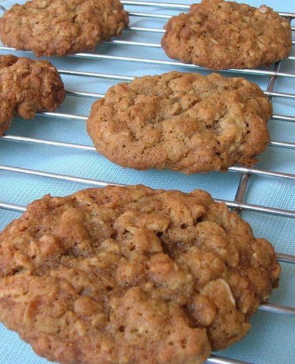 Vanishing Oatmeal Raisin Cookies