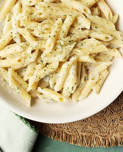 Creamy Garlic Penne Pasta
