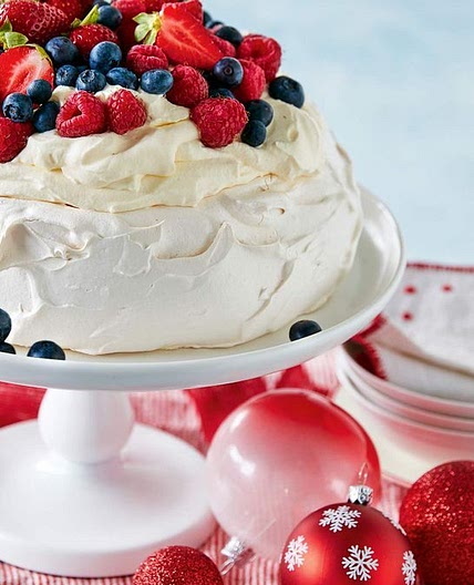 Classic pavlova