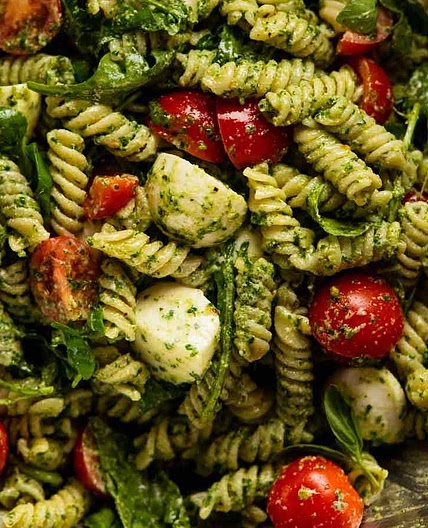 Pesto pasta salad