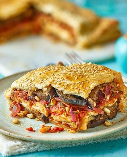 Aubergine, tomato & halloumi pie