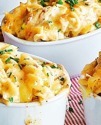 Individual creamy tuna pasta bakes