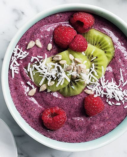 Berry acai bowl