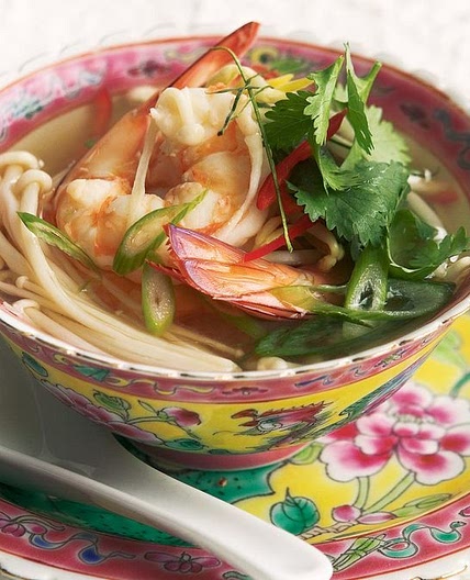 Hot and sour prawn soup