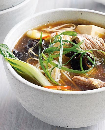 Easy beef, vegetable and noodle steamboat