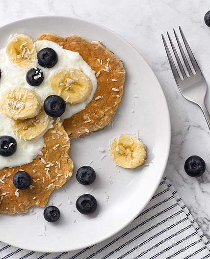 Healthy Oat and Yogurt Pancakes
