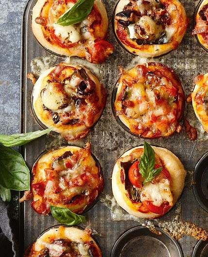Quick and easy pizza muffins