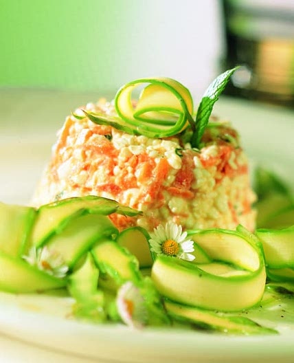 Spargel-Rüebli-Salat mit Hüttenkäse