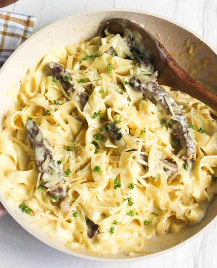 Alfredo Steak Pasta