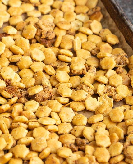 Zesty Ranch Oyster Crackers