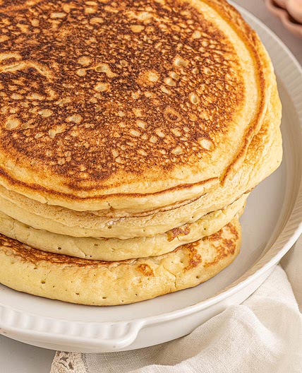 FLUFFIEST HOMEMADE BUTTERMILK PANCAKES