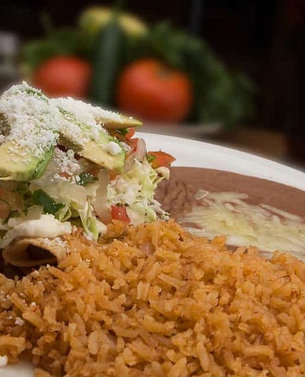 Cómo hacer arroz rojo mexicano