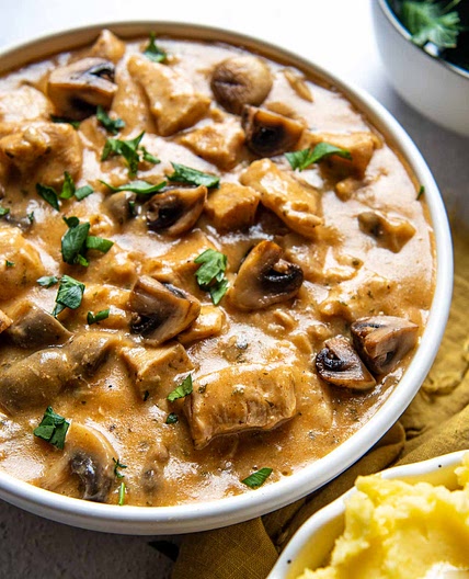 Creamy Instant Pot Chicken Stroganoff