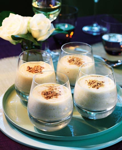 Zabaglione with amaretti biscuits